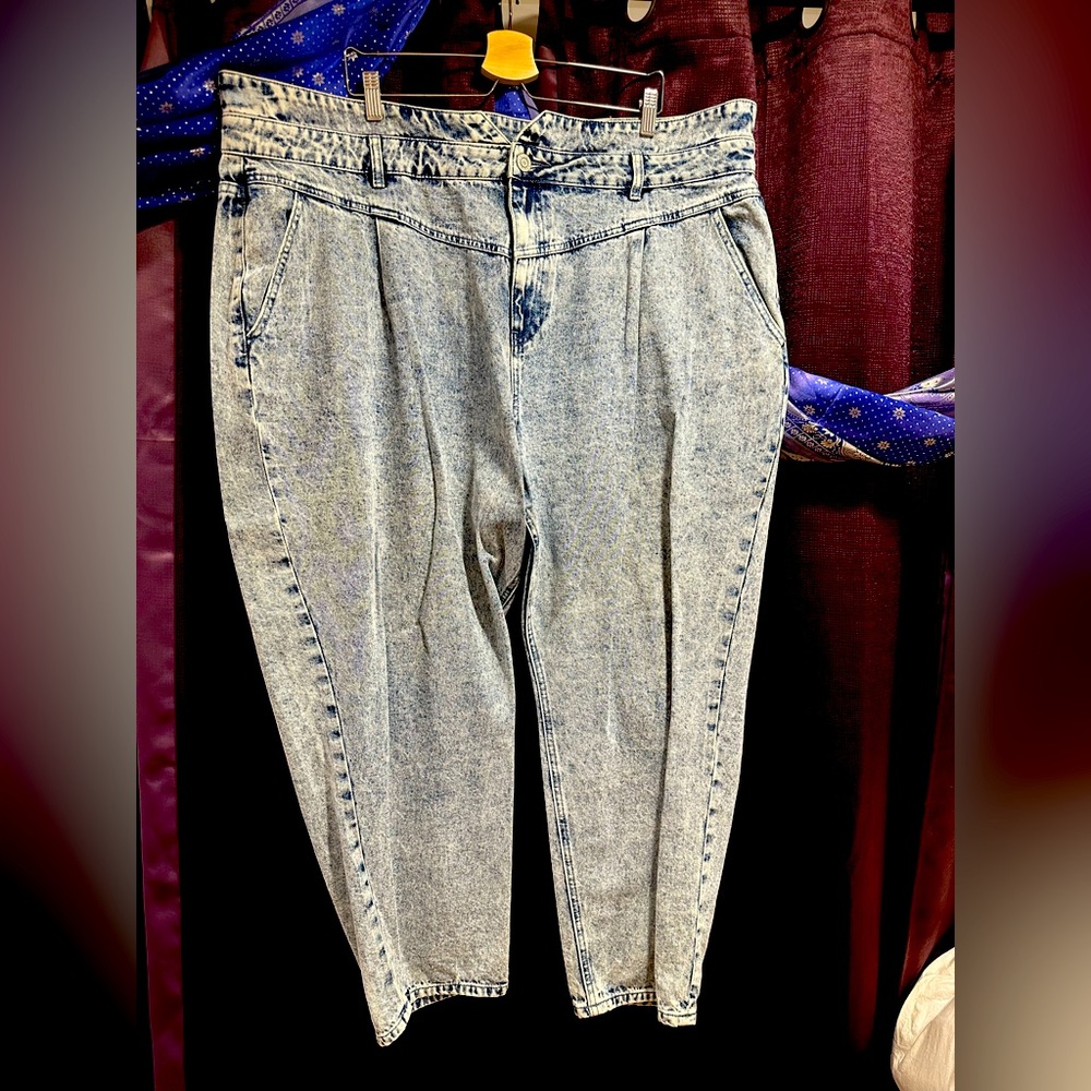 High Waisted Acid Wash Jean In Acid Wash Indigo - 22